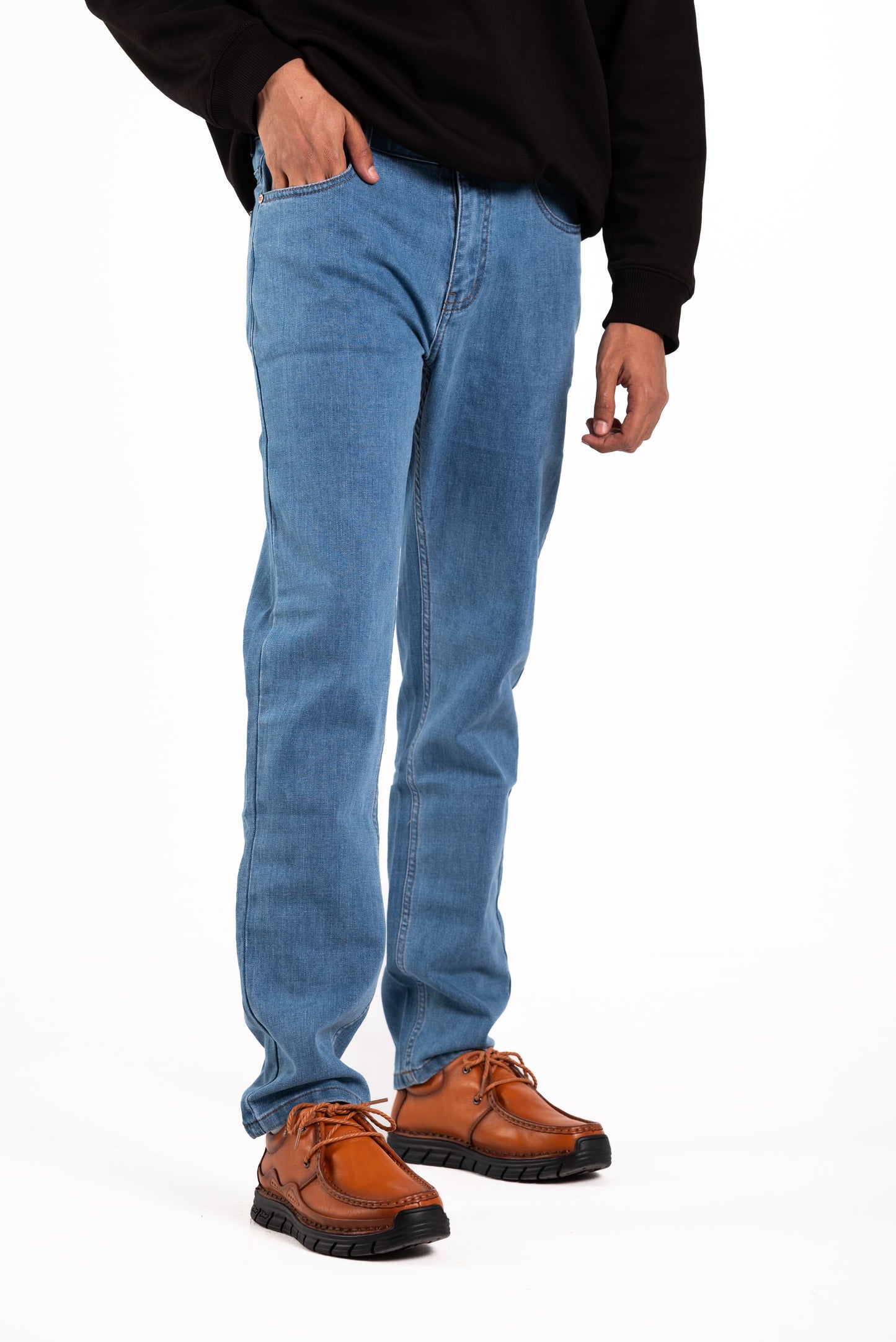 Straight Fit Jeans – Light Blue