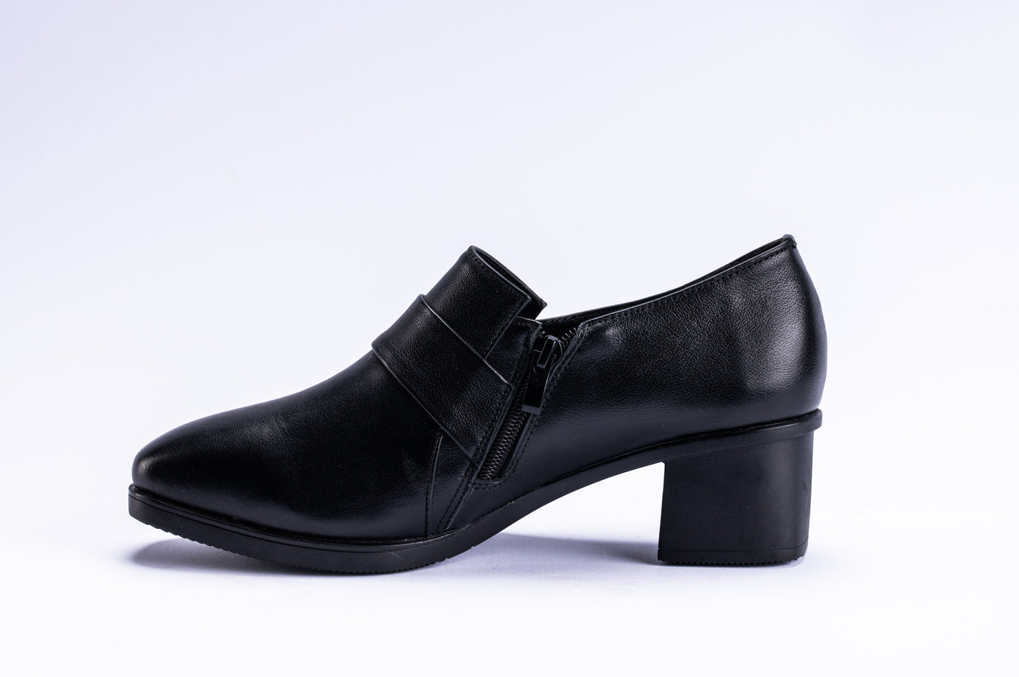 Viora – Black