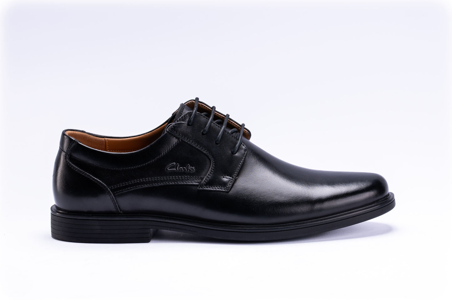Bruno – Black