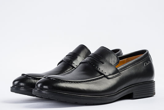 Davor – Black
leather shoes
classic shoes
footwear
oxford shoes
shoes
mens shoes
men's shoes
Loafers
shoe stores near me